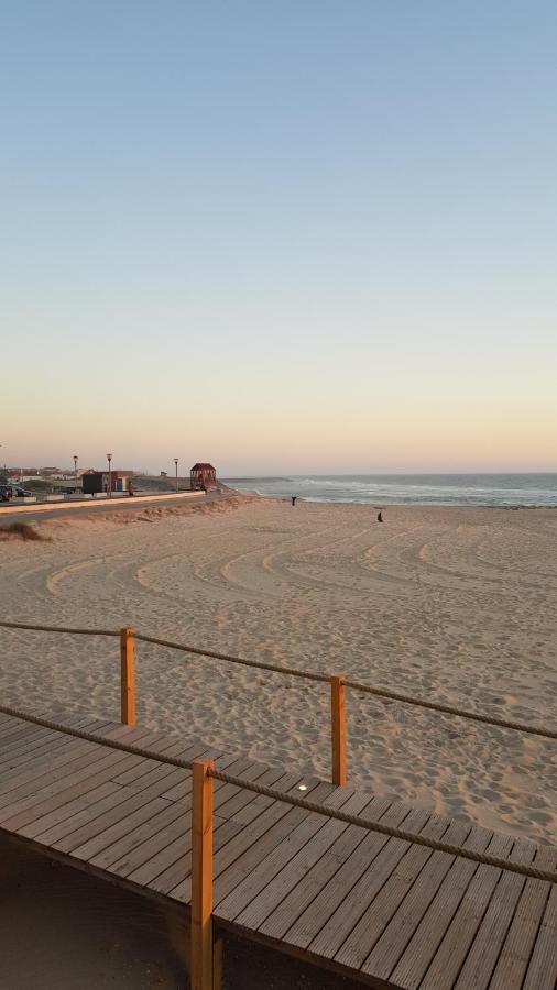 Beachwalk Guesthouse อีสมอริซ ภายนอก รูปภาพ