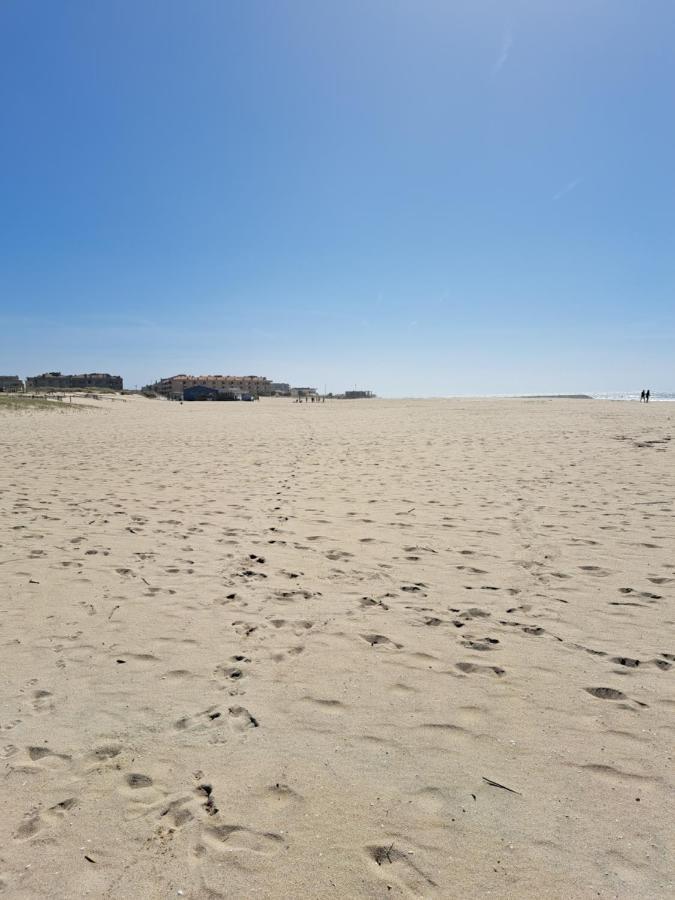 Beachwalk Guesthouse อีสมอริซ ภายนอก รูปภาพ