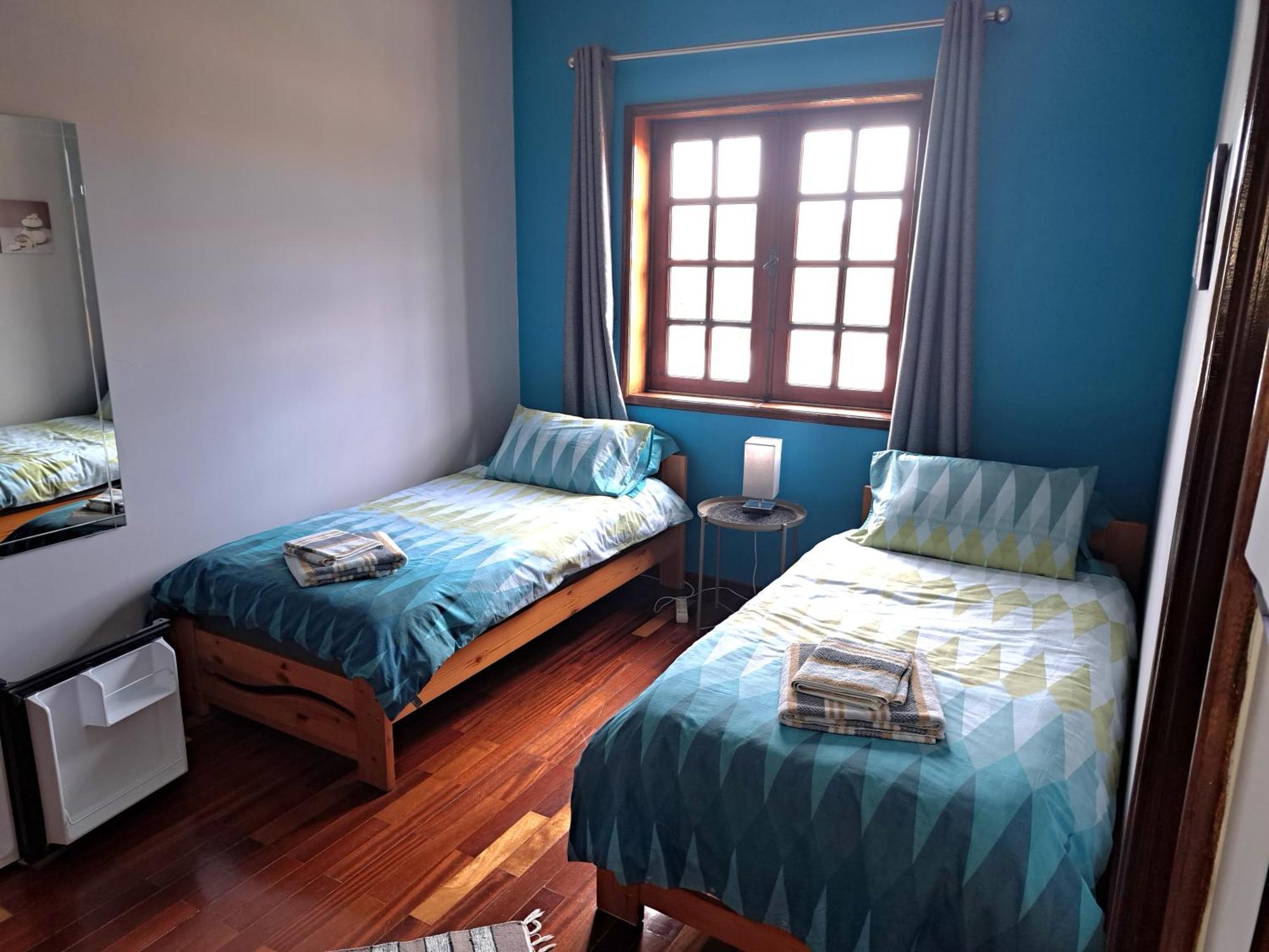 Beachwalk Guesthouse อีสมอริซ ภายนอก รูปภาพ